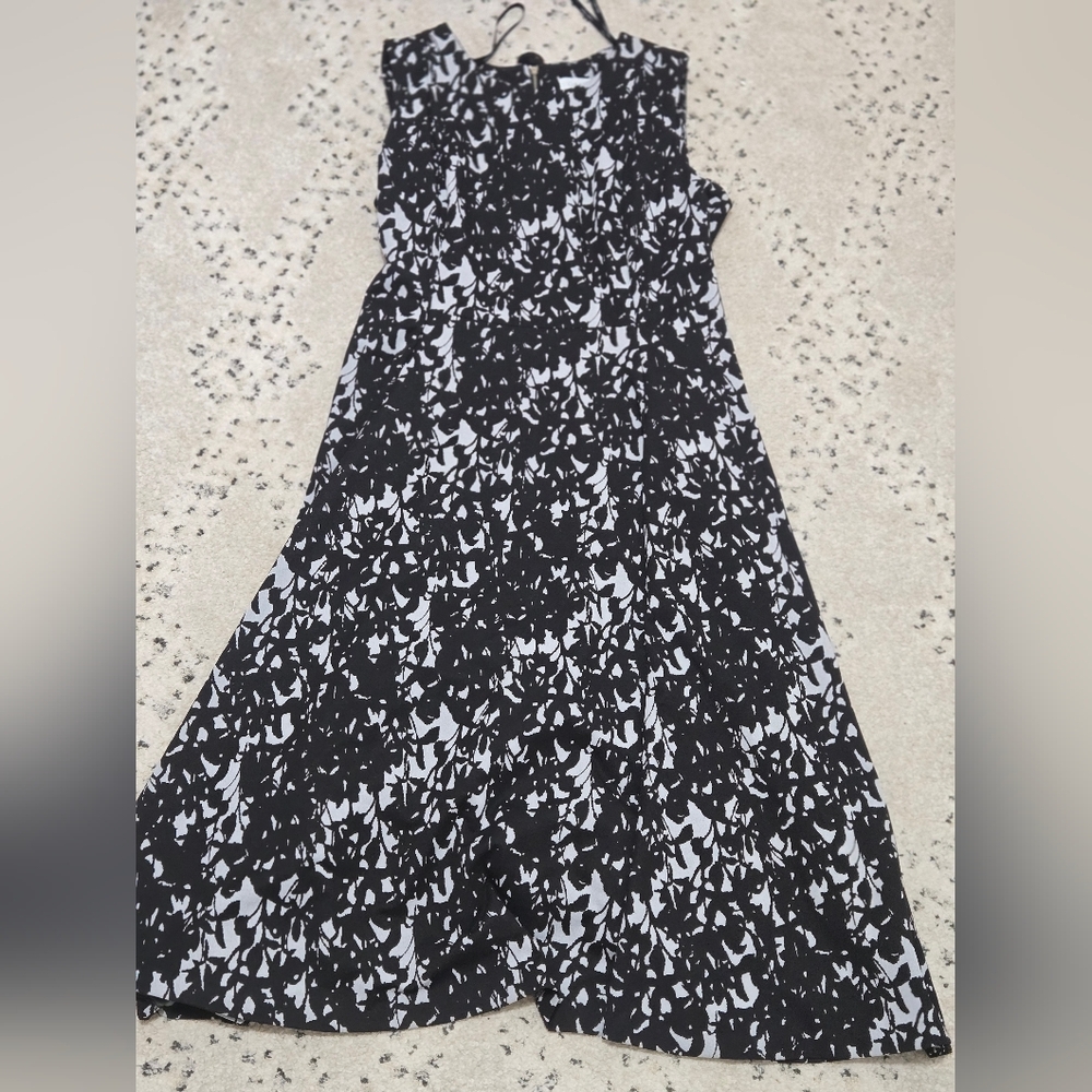 Calvin Klein Black and White Printed Sleeveless Midi Dress